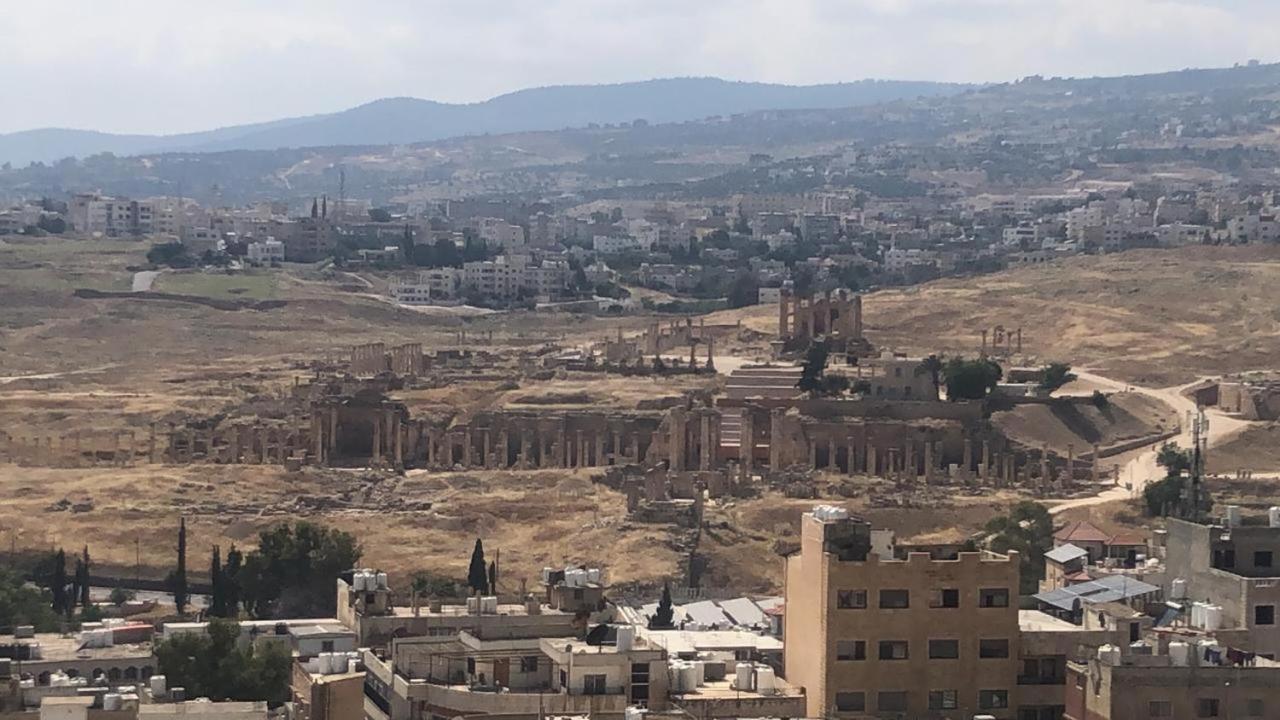Dream House Hotel Jerash Dzseras Kültér fotó